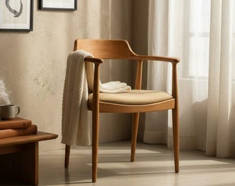 Wooden Dining Chair: Minimalist Custom Seat Chair
