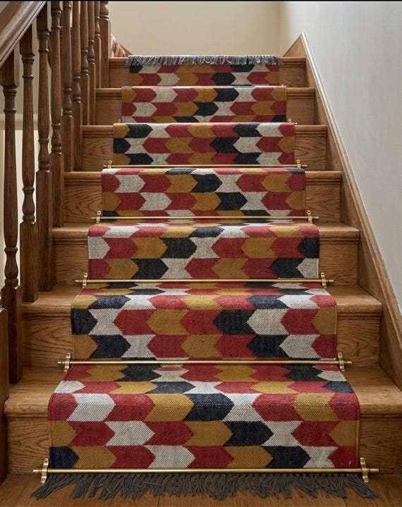 Handwoven Geometric Kilim Runner Rug - Colorful Chevron Arrow Hallway Runner - Boho Wool Flatweave Floor Carpet with Fringes