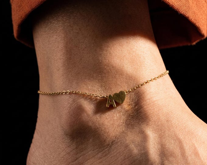 Solid Gold Initial Heart Jewelry Anklet, Personalized 14K Gold Ankle Bracelet