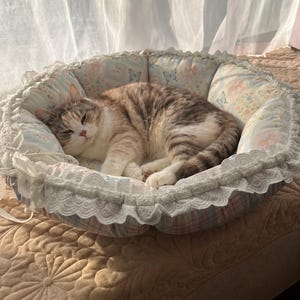 Dreamy Lace Cat Bed, Handmade Pastel Floral Pet Nest, Cozy Round Kitten Sofa, Cottagecore Cat Cushion for Window Naps