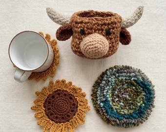 Crochet Highland Cow Cup Holder, Handmade Cow Mug Cozy, Cute Animal Cup Sleeve, Farmhouse Kitchen Decor, Crochet Drink Holder