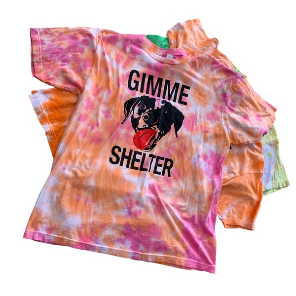Tintura a mano Tie dye Dog rescue Gimme Shelter oversize unica nel suo genere t shirt taglia adulto