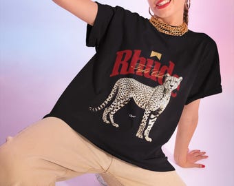 Geparden Illustration T-Shirt | Retro Typografie Wildlife Tee