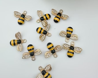 10 pcs Honeybee charms mini enamel bee charms pendants for jewelry making necklaces.
