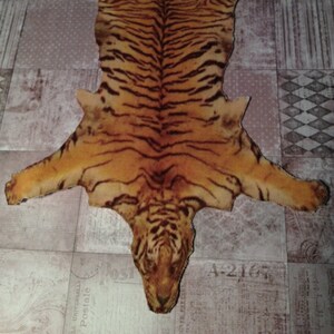 1:24 Dollhouse Miniature Tiger Skin Rug, Half Inch Scale