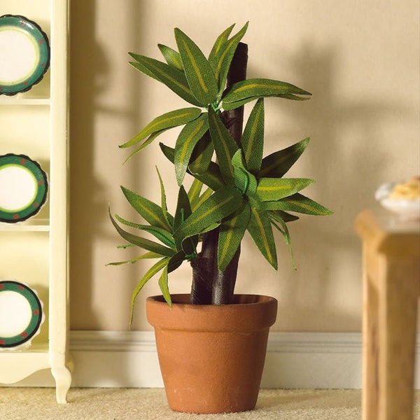 Dollhouse Miniature House Plant, Yucca Plant, 1:12 scale