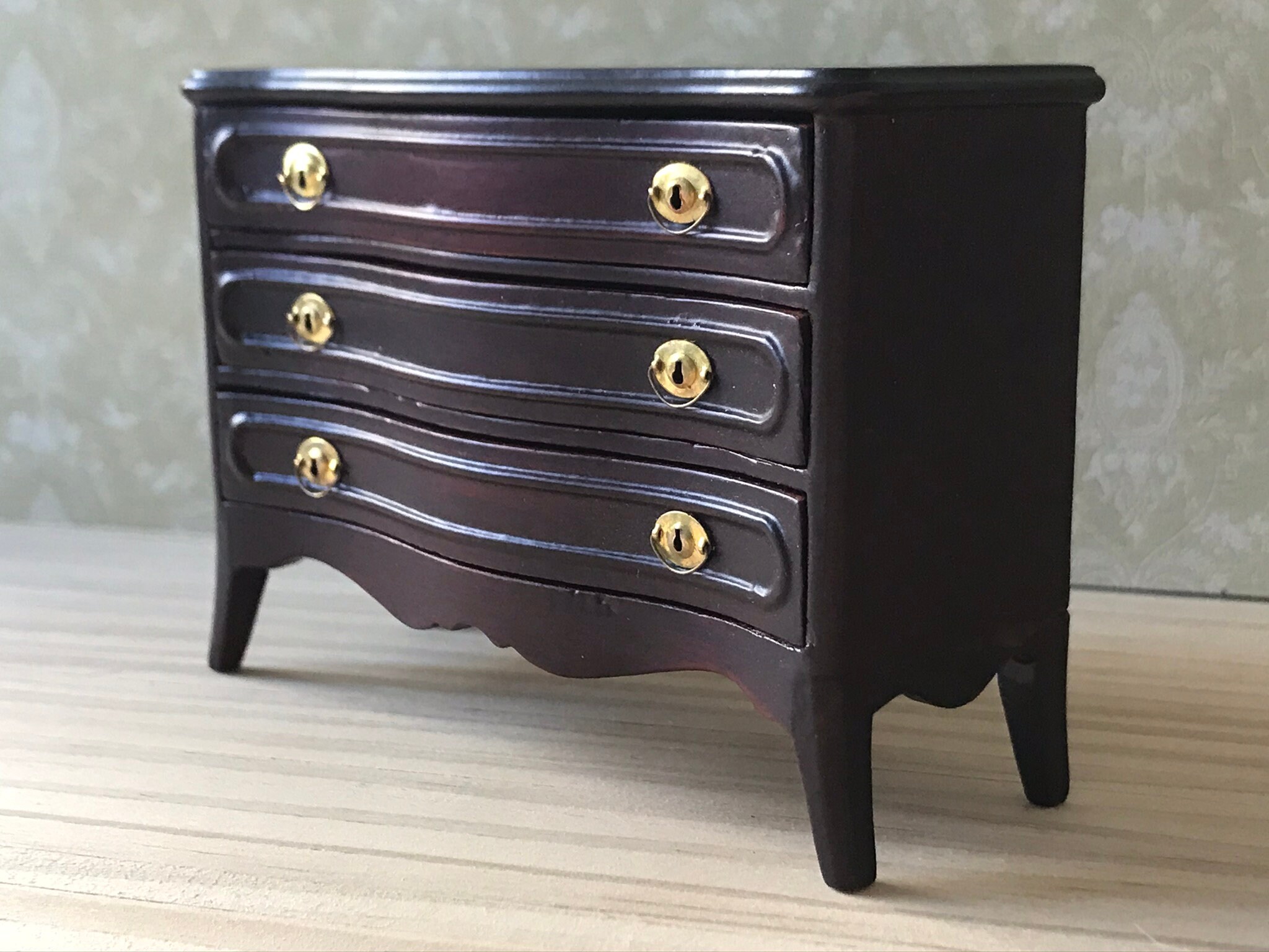 Dollhouse Miniature Furniture, Bespaq Dresser, 112 scale