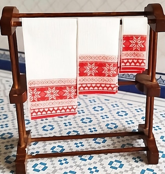 1:12 Dollhouse Miniature Bathroom Towels Kit, Dollhouse DIY, Rouge, Scale One Inch