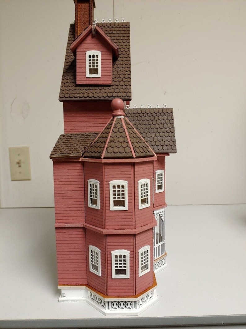 1:48 Ashley Abigail, A Victorian Wooden Dollhouse KIT, Quarter Scale image 5