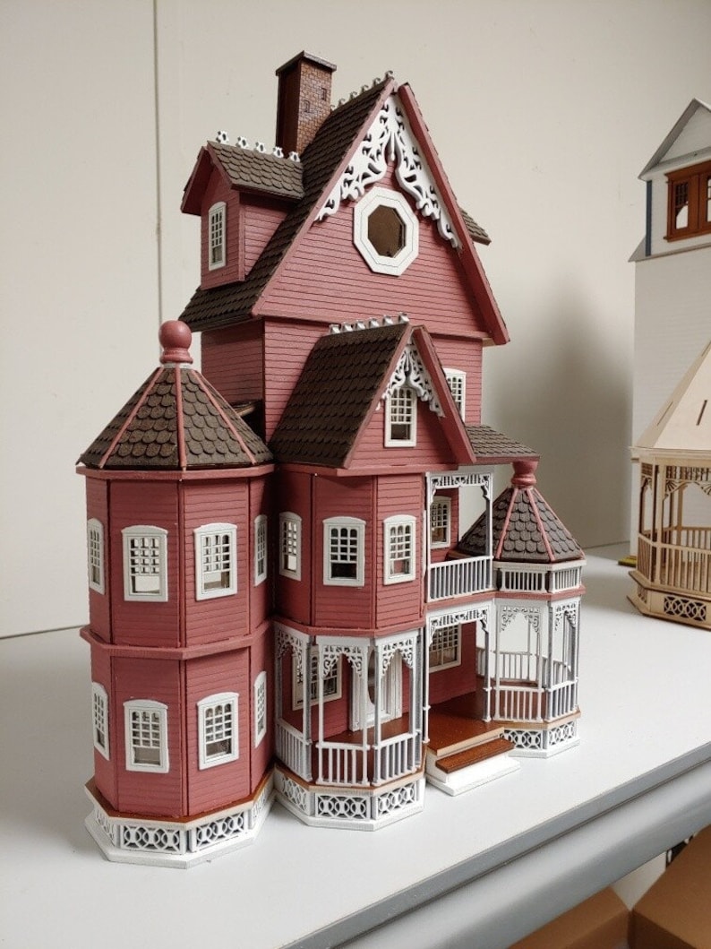 1:48 Ashley Abigail, A Victorian Wooden Dollhouse KIT, Quarter Scale image 2