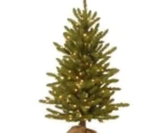 BATTERY POWERED Dollhouse Christmas Lights, 26 Light Strand, Warm White, 1:12 scale