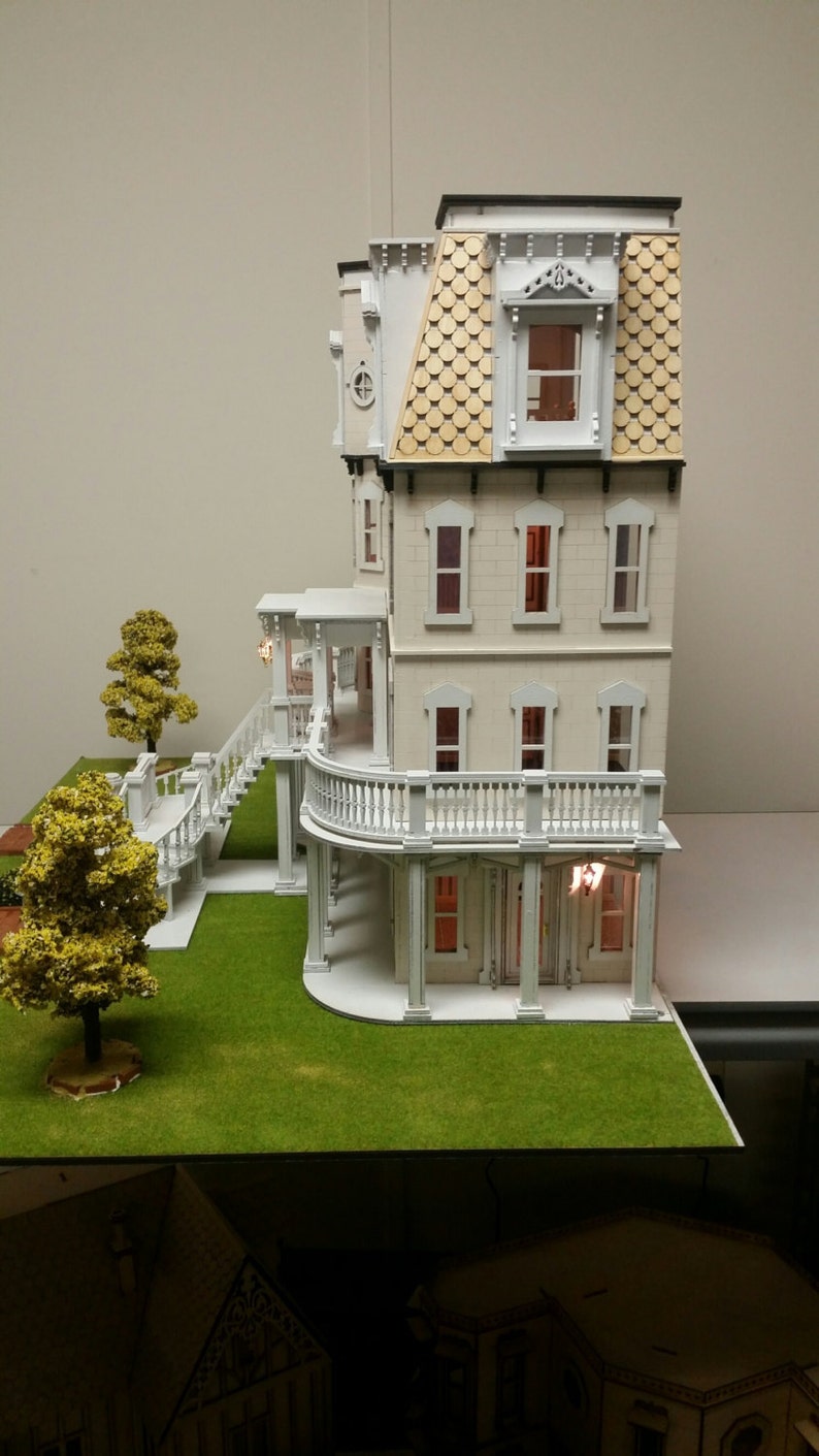 1:24 Wooden Dollhouse KIT, The Phillips' Estate, Half Inch Scale image 3