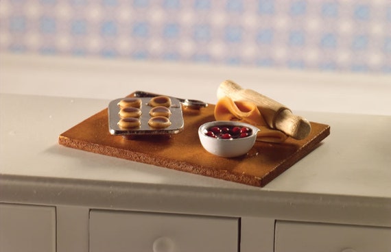 1:12 Dollhouse Miniature Baking Scene, Jam Cookies