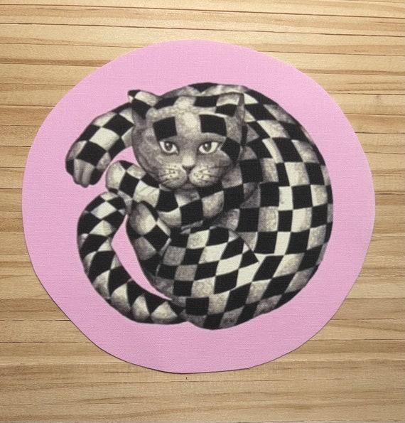 1:12 Dollhouse Miniature "The Cheshire, Hi-Fidelity Cat" Rug, Pink