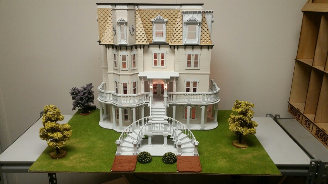 Dolls' House Furniture: The Collector's Guide to Selecting