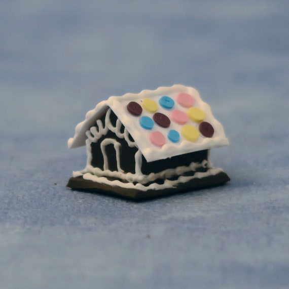 Dollhouse Miniature Gingerbread House, 1:12 scale