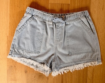 Upcycled Denim Shorts with Needle-Felted Design – Elastic Waist, Size L