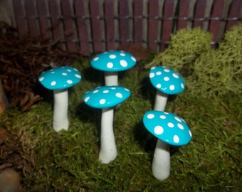 Free Shipping High Quality 5  mushrooms miniatures for fairy garden terrarium gnome pixie woodland  blue terrarium accessories