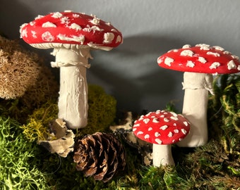 3 pc set red AMANITA Natural look woodland mushroom  moss wreath wedding tea party terrarium mushrooms miniature, toadstool plant stake