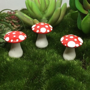 Mad hatter tea party favor Fairy garden mushrooms set of 3 short woodland  terrarium accessories garden toadstools