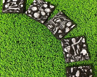 5 MINATURE 1 inch halloween village fairy garden textured stepping stones graveyard skull and bones skeleton