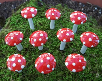 fairy garden 30 red mushrooms miniature terrarium toadstool  gnome woodland accessories mad hatter tea party favor