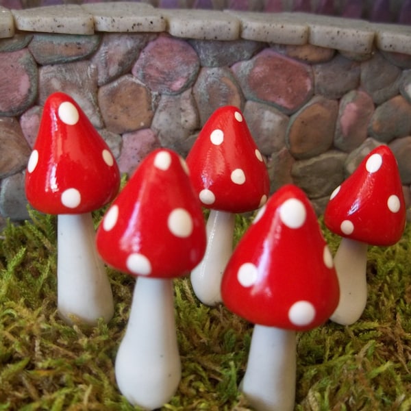 High Quality miniature set of 5 fairy garden mushrooms available colors red pointy topped terrarium accessories