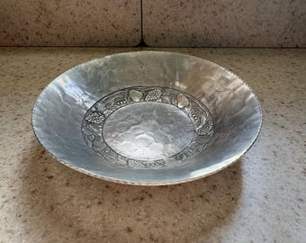 Vintage Everlast Hand Forged Aluminum Fruit Bowl Embossed Fruit Foliage Design Hammered Metal Serving Bowl