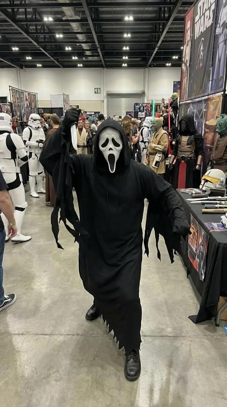 Slasher Robe Ghostface Horror Cosplay | Classic Scream Slasher Robe & Mask Set ...