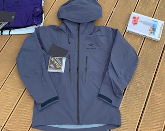 Arcteryx Alpha SV Jacket – Waterproof Windproof Outdoor Hiking Shell