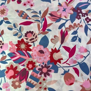 LIBERTY Of LONDON Tana Lawn Cotton Fabric  &#39;Floral Ballet&#39;  Lg Fat Quarter 18X27 in