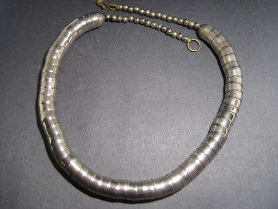 70s Silver Tone Beaded Corrugated Snake Necklace 2