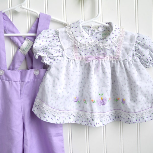 Vêtements de bébé Vintage, fille de 3 mois 6 pantalon chemisier tenue, Rosebud coton impression, Tiny Tots Original, lavande mauve blanc, broderie florale
