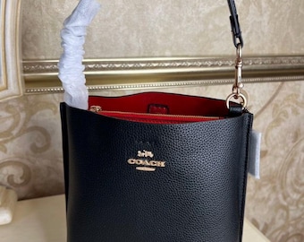 Heritage Structured Tote in Midnight Pebble with Sculpted Handle & Crimson Lining