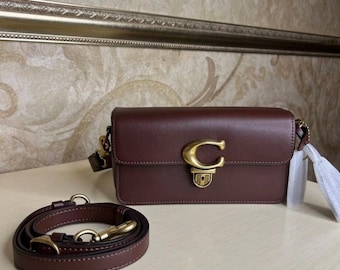 Heritage Structured Tote in Midnight Pebble with Sculpted Handle & Crimson Lining