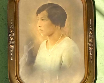 1920s African American Woman Portrait, Art Deco Convex Glass Frame with Rosettes