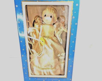 Puntale per albero di Natale in porcellana Precious Moments Rejoice O Earth #617334