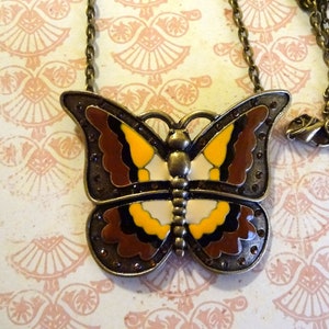 Magnífica tierra esmaltada mariposa mariposa también joyería collar