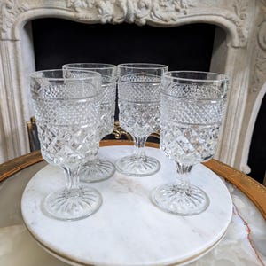 ridel wine glasses RIEDEL Wine Friendly RIEDEL 001 - Magnum