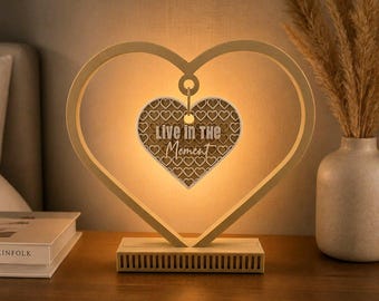 Marco decorativo de doble corazón — "Vive el momento" — Impreso en 3D, regalo para fomentar la atención plena, decoración de escritorio y estantería