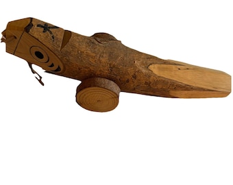 Pesce giocattolo giapponese in legno fatto a mano con cordicella, arte popolare, 9 1/2 pollici, vintage firmato