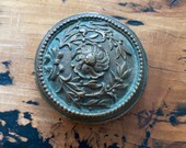 Antique brass ornate door knob - vintage salvaged gold doorknob - Antique knob - architectural hardware - old door knob antique door handle