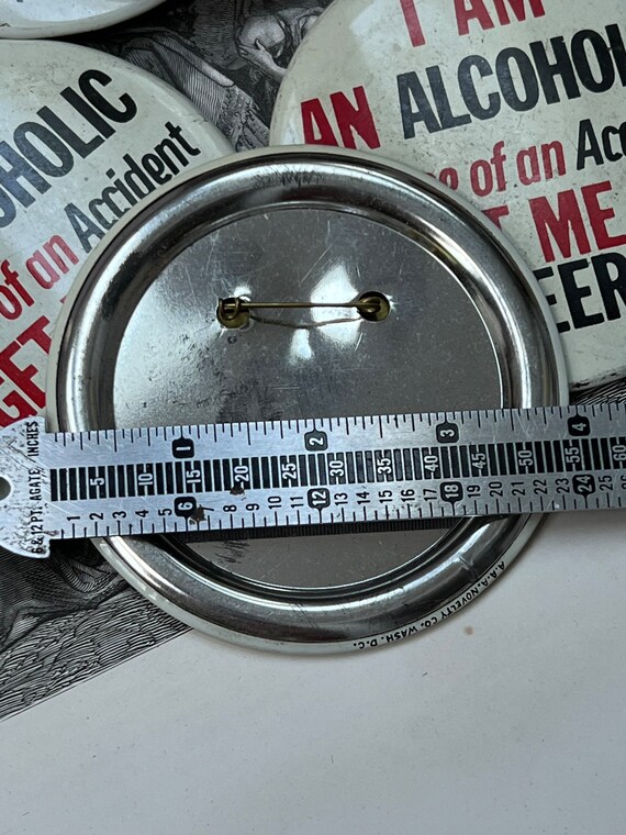 Vintage novelty button alcoholic drinking funny a… Gem