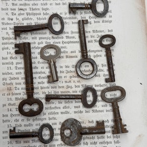 Lot of 10 authentic skeleton keys - Antique Skeleton key - vintage skeleton key - vintage old key charm - little old key – steampunk key