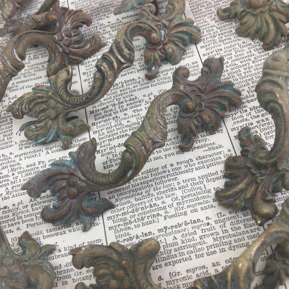 One Vintage Brass floral fancy Cabinet handle or Drawer Pull  -Neat brass metal door Pulls - Leaf nature floral - metal hardware