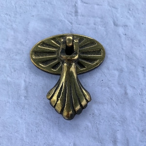 Vintage brass drawer pull -  with keyhole -door pull - antique drawer pull - Made In NZ brass drawer handle - brass