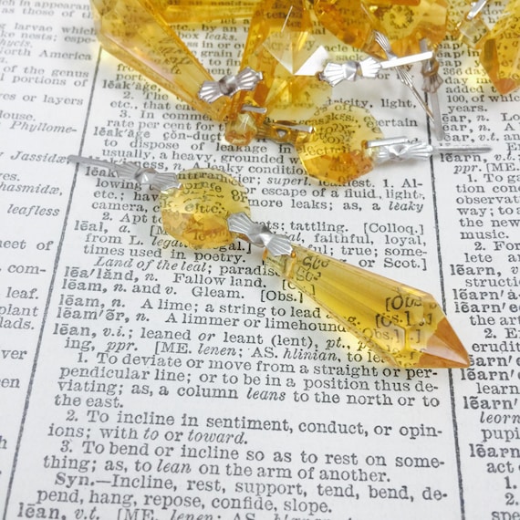 Antique style chandelier golden yellow crystal pendants - multi facet vintage style cut glass - necklace charm - jewelry finding - supply