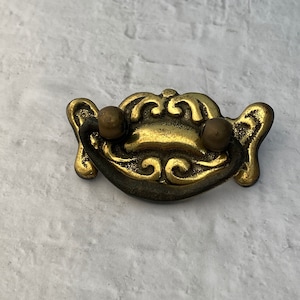 Vintage brass drawer pull -  door pull - antique drawer pull - Made In NZ brass drawer handle - brass