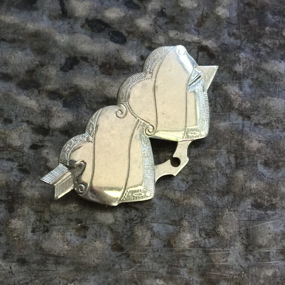 Vintage heart and arrow pin - silverplate love charm holder - midcentury love pin - valentines day heart pin - vintage pinback -midcentury