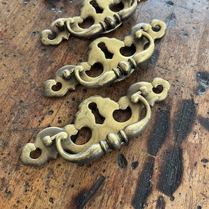 Vintage brass drawer pull - chip and dale handle - door pull - antique drawer pull - fancy brass drawer handle - brass hardware